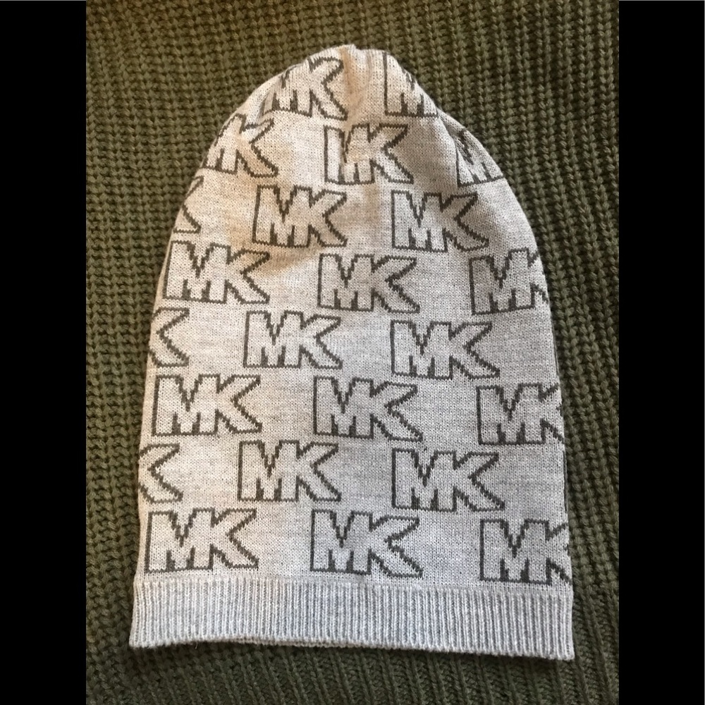 MICHAEL KORS Grey Knit Hat
